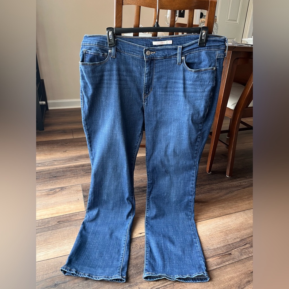 Levi’s Classic Bootcut in medium blue wash! Size 18W! Great condition! - Picture 12 of 12